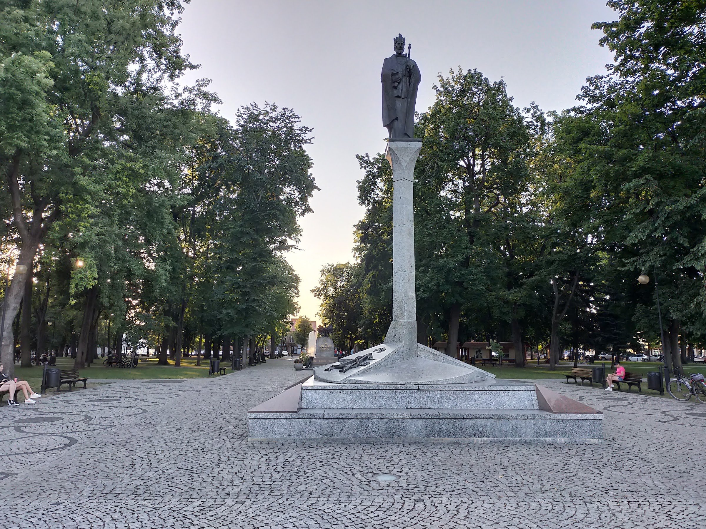 Zygmunt August Market Square (Rynek Zygmunta Augusta)